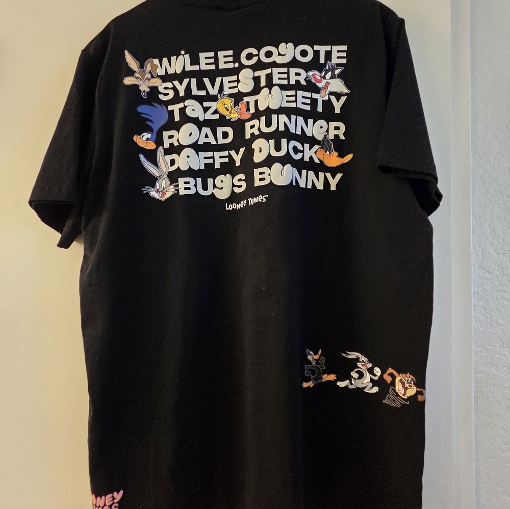Looney Tunes Black Graphic T-Shirt - Picture 2 of 3